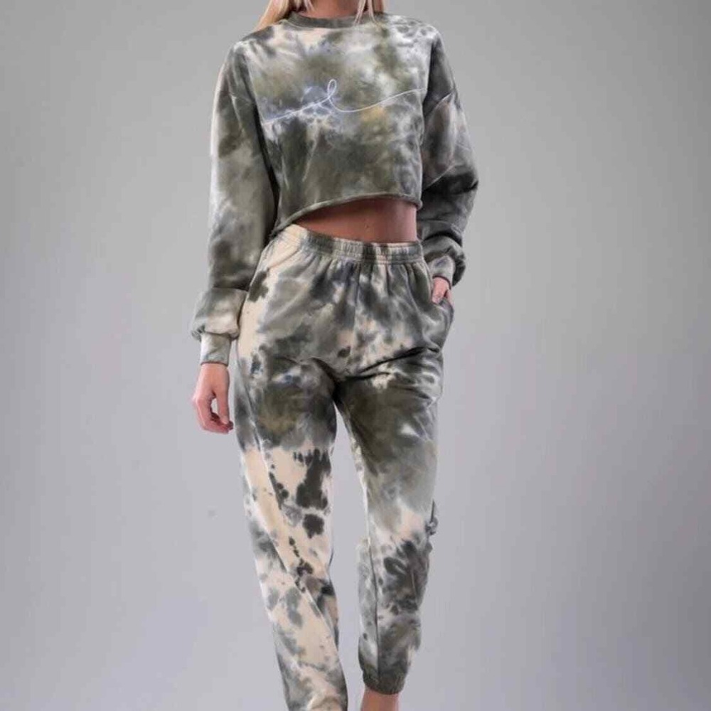 BY EGREIS Sweatshirt Women Large Green Tie Dye Cropped Long Sleeve Pullover Crew - Picture 2 of 16
